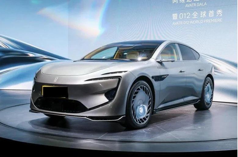2026 Avatr 12